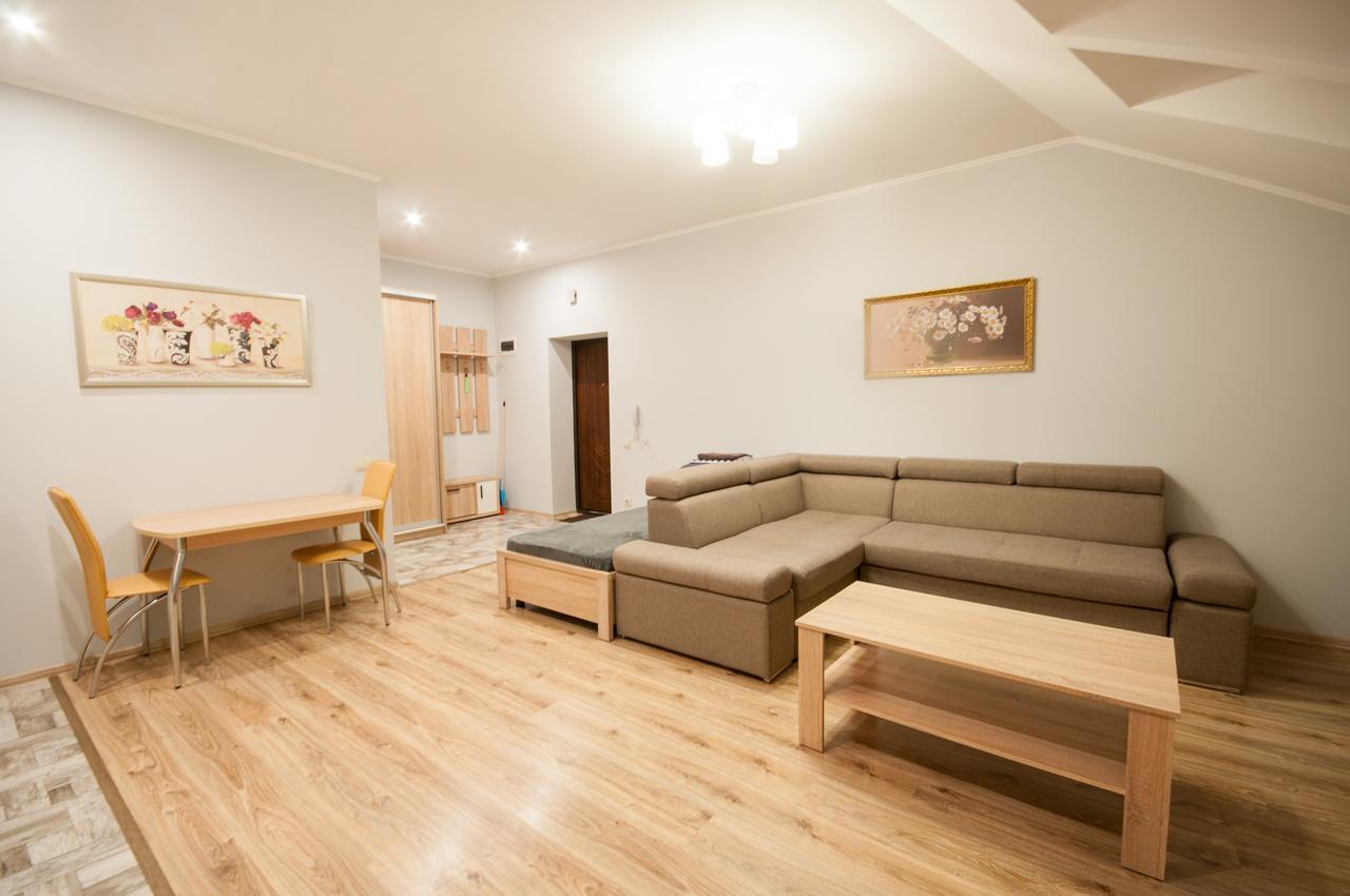Wonderful Flat On City Center Uzhhorod Exterior photo